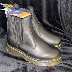 Dr. Martens Unisex Chelsea Boots Waterproof Blizzard WP WinterGrip & Fleece Sz 5